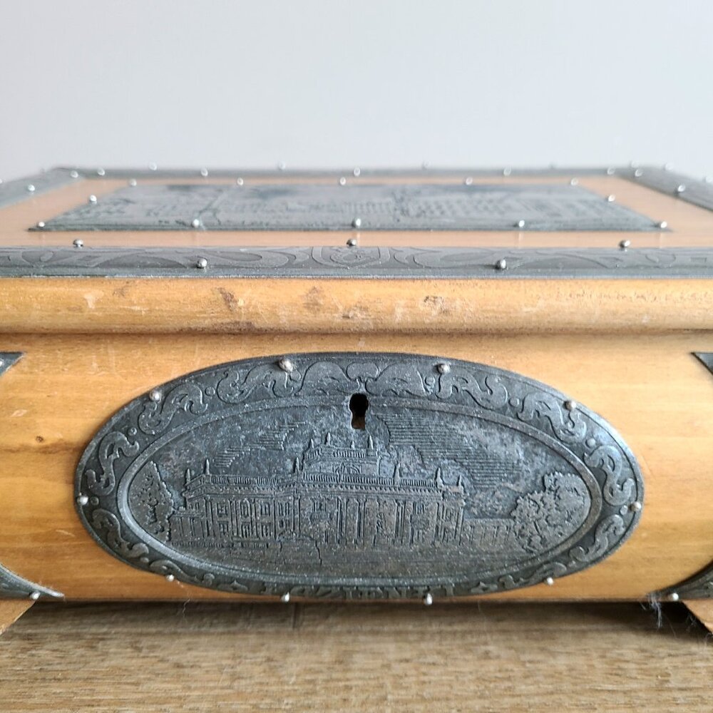 Vintage large Varsovia wooden jewelry box w pewter metal details by Zaczewski. - Picture 5 of 13
